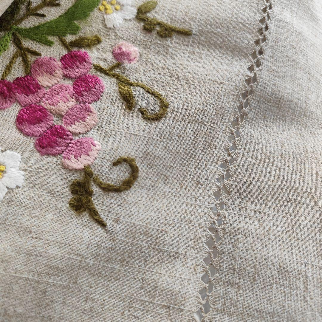 ヴィンテージ 混紡リネン 葡萄蔓 手刺繍　大判テーブルクロス
