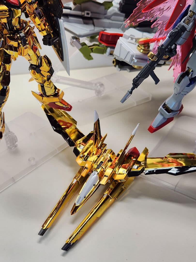 RG アカツキガンダム＆シラヌイパック / HG デスティニー&ゼウスシルエット