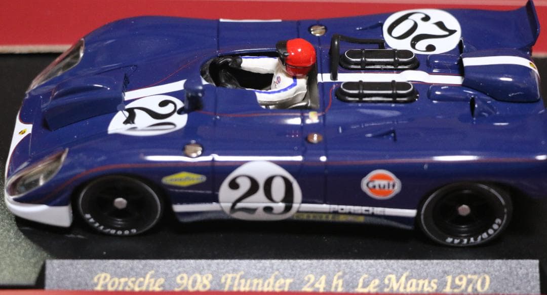 FLY　ポルシェ９０８栄光のルマン撮影用カメラ搭載車 1/32　スロットカー