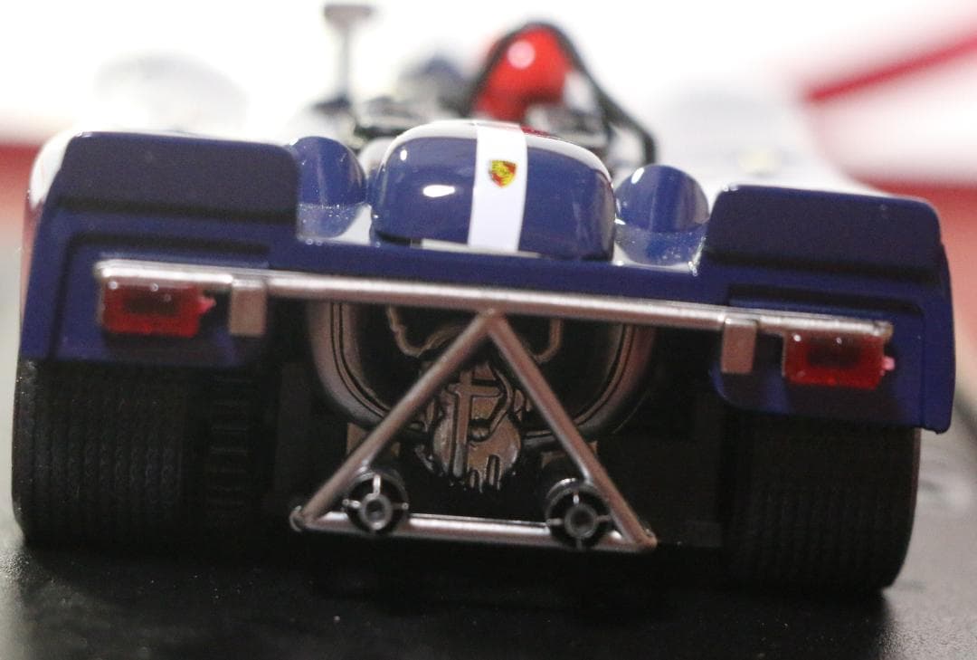 FLY　ポルシェ９０８栄光のルマン撮影用カメラ搭載車 1/32　スロットカー