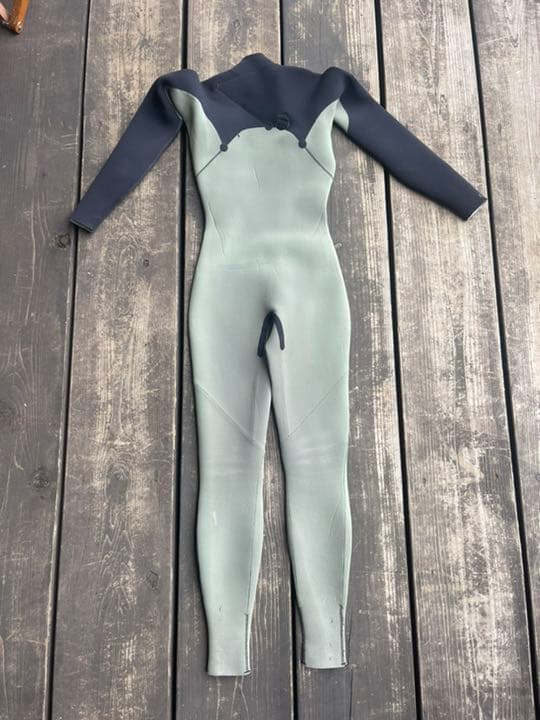 ウエットスーツ　RIP CURL 3×2ミリ　春・秋・冬用