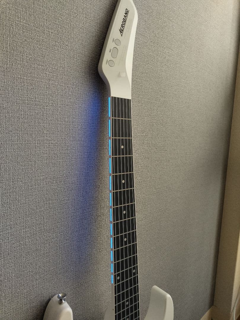 AeroBand Guitar Bundle Kit ホワイト