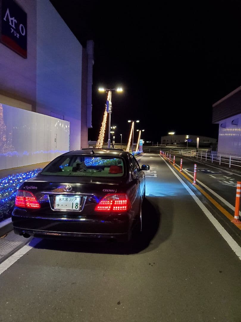 トヨタ　クラウンロイヤルLEDテールライト 赤 4個セット流れるウィンカー