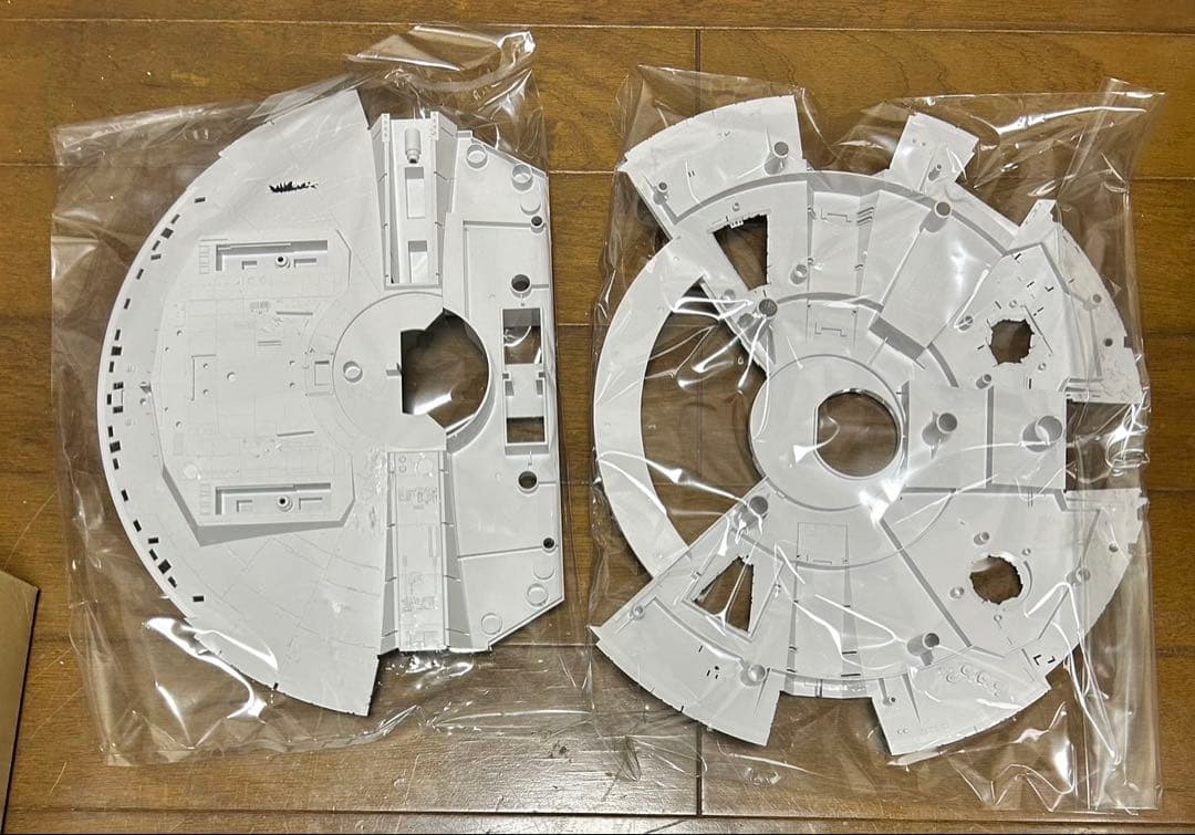 プレミアムバンダイ 限定版 1/72 PG ミレニアム ・ ファルコン)