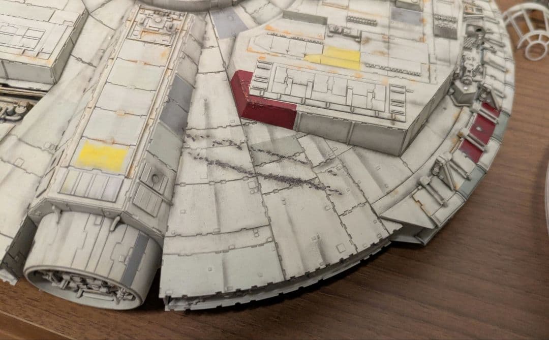 ミレニアム・ファルコン 1/72 完成品　レベル社製