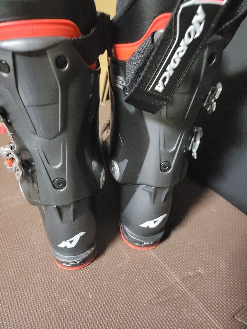 スキー　ブーツ　NORDICA　26～26.5