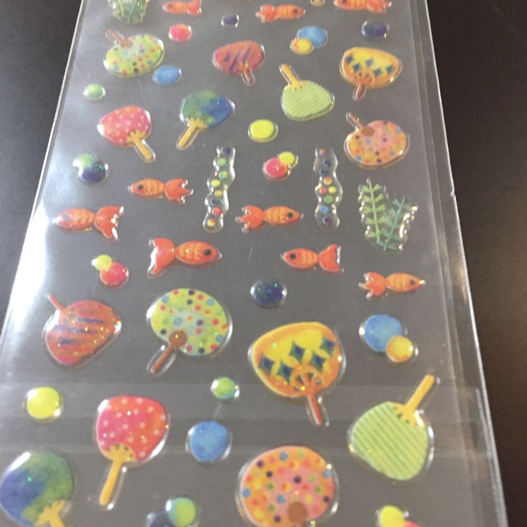 【同梱で無料☆】うちわと金魚、透明シール☆新品未使用