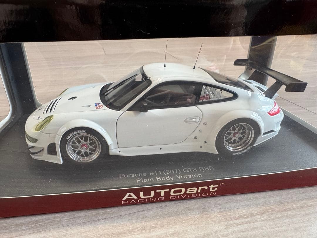 AUTOart 1/18 ポルシェ 911 (997)GT3 RSR 10