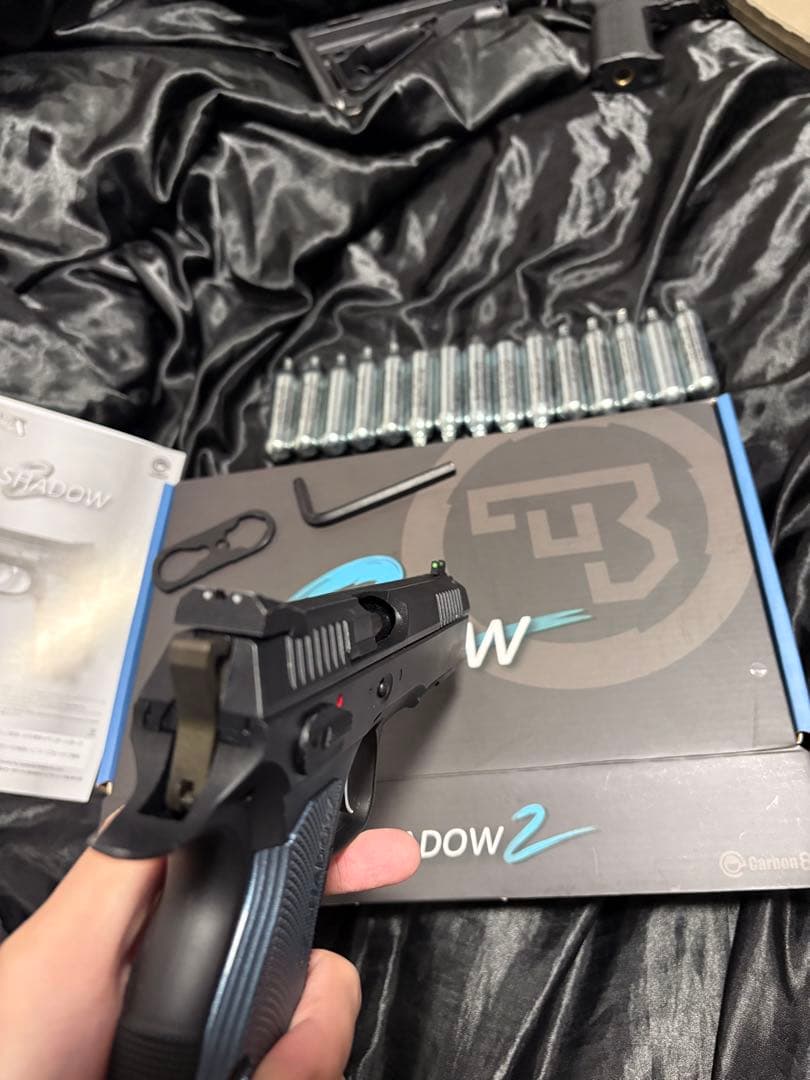 最終値下げ カーボネイト CZ SHADOW2 CO2 ガスガン