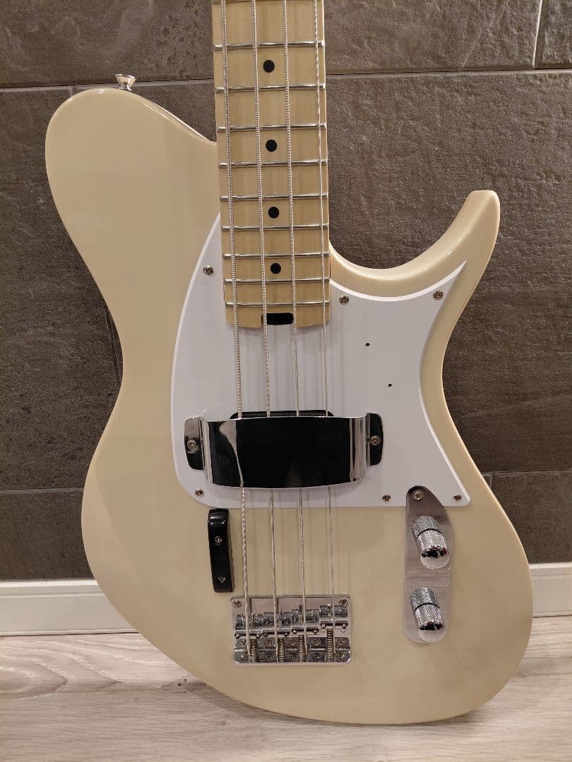 美品　ARIA PRO Jet-B51 ミディアムスケール エレキベー