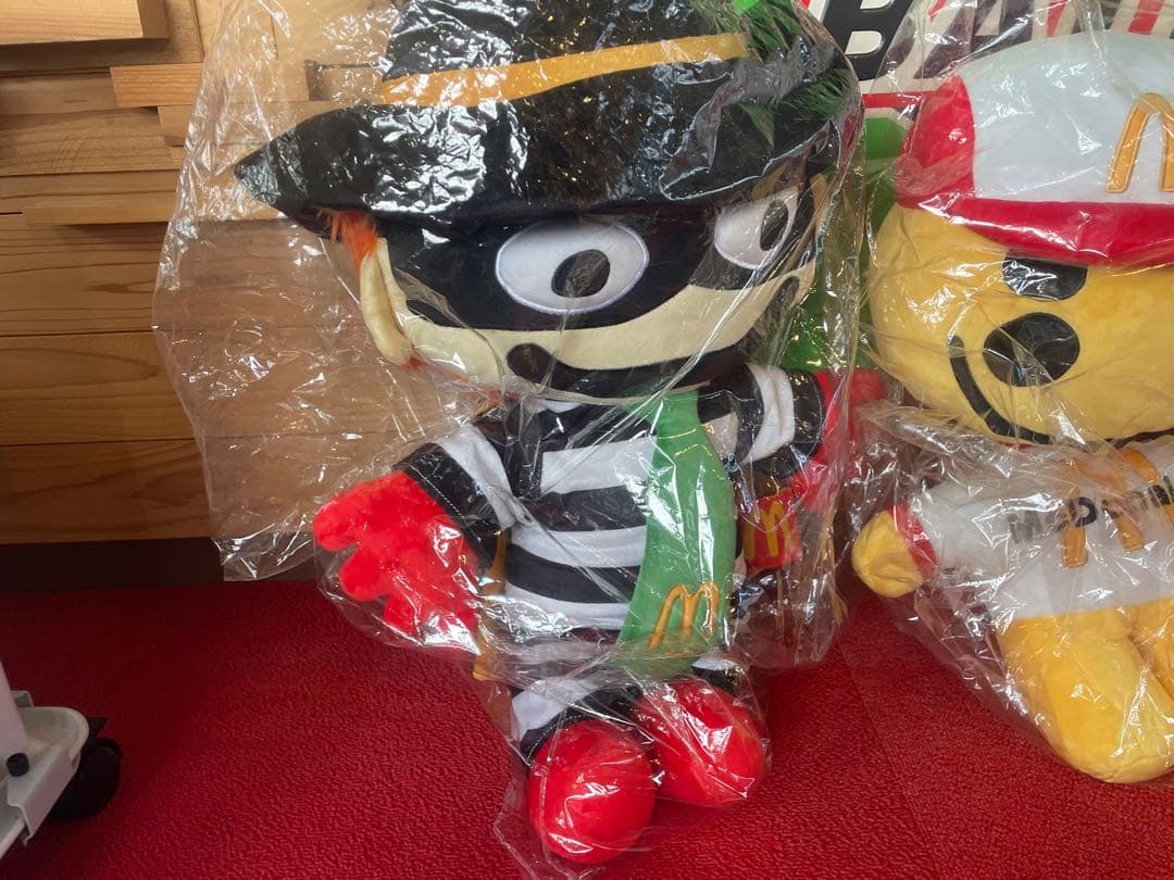マクドナルドCactus Plant Flea Marketコラボぬいぐるみ4体