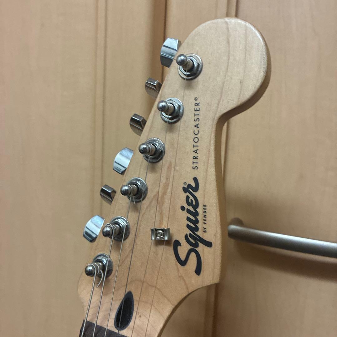 Squier Stratocaster ブラック