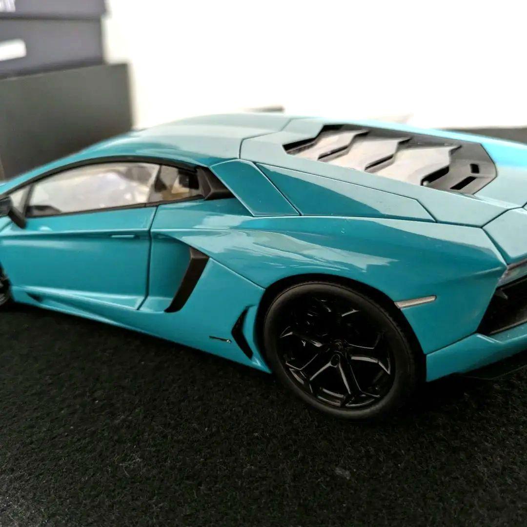 Lamborghini　Aventador　AUTOart 1/18 lp700