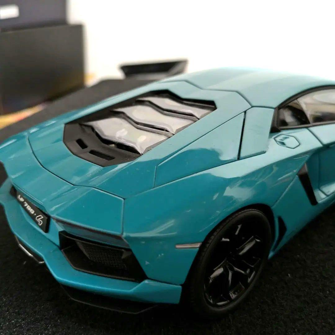 Lamborghini　Aventador　AUTOart 1/18 lp700
