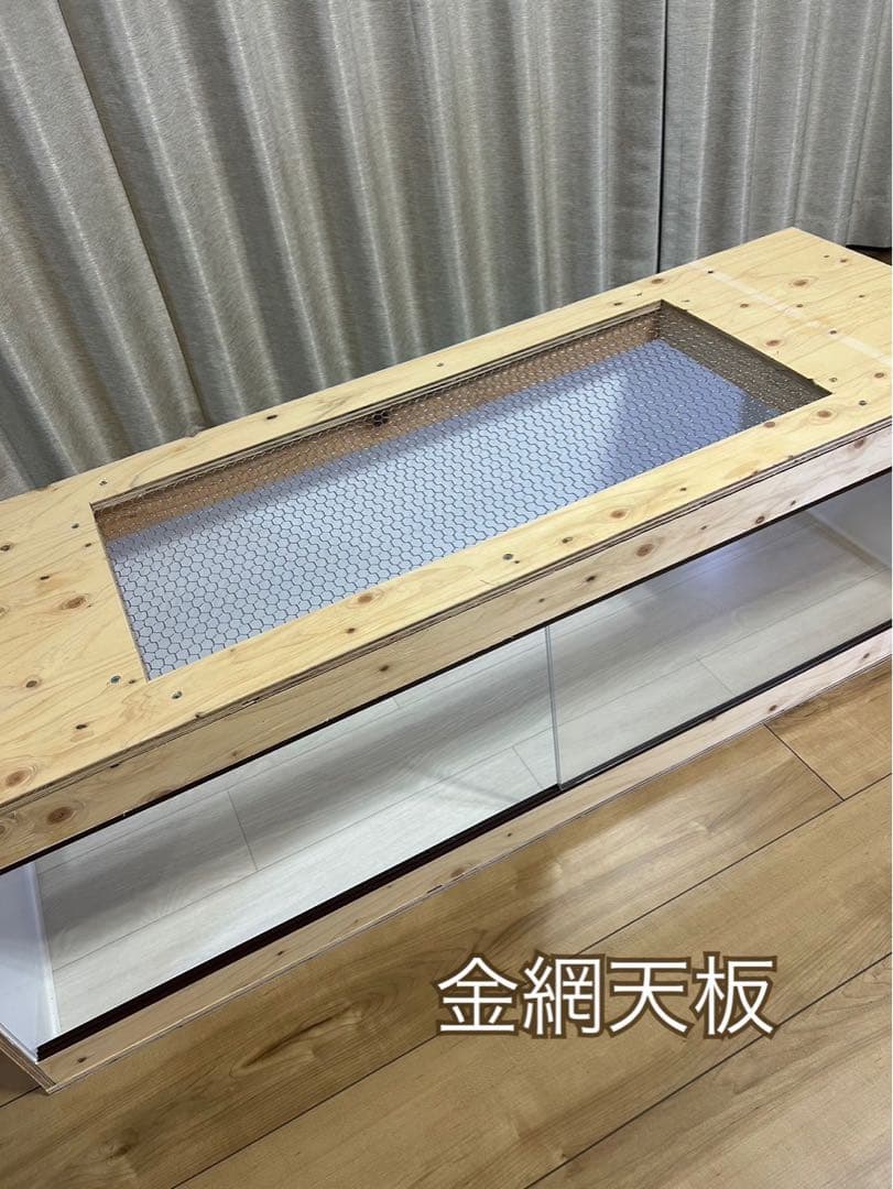 爬虫類ケージ　残り1台❗️
