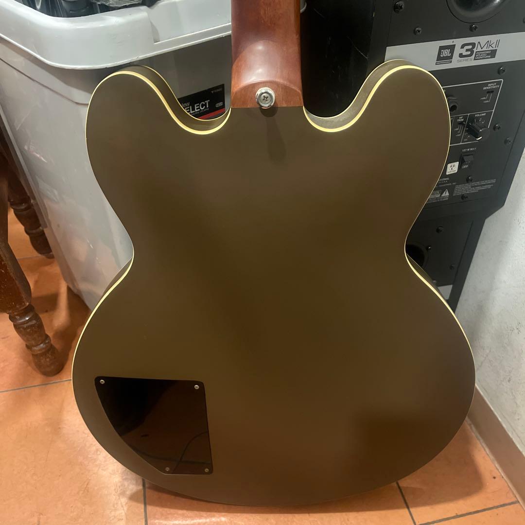 ES333 トムデロングBLINK182