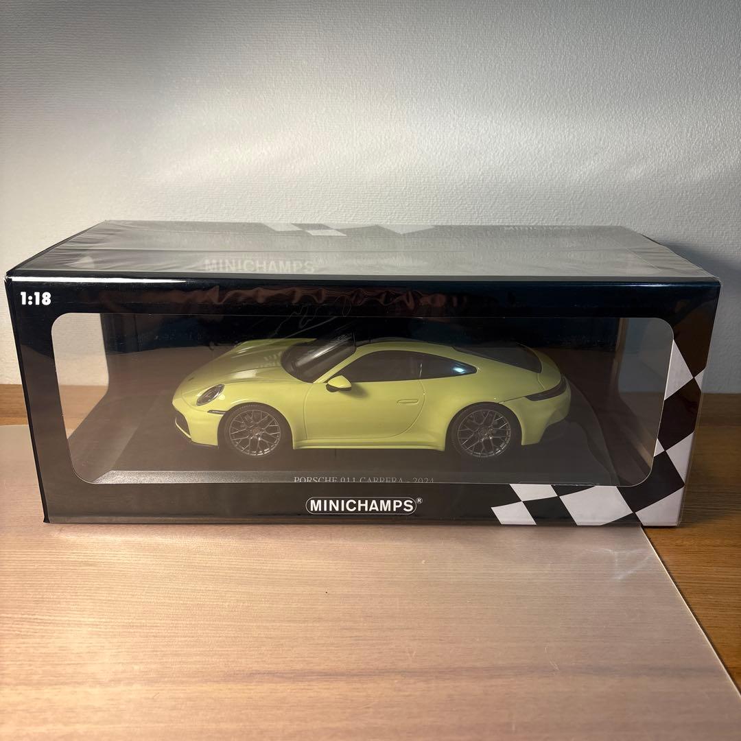 ミニチャンプス ポルシェ　911 992 Carrera 1/18 イエロー