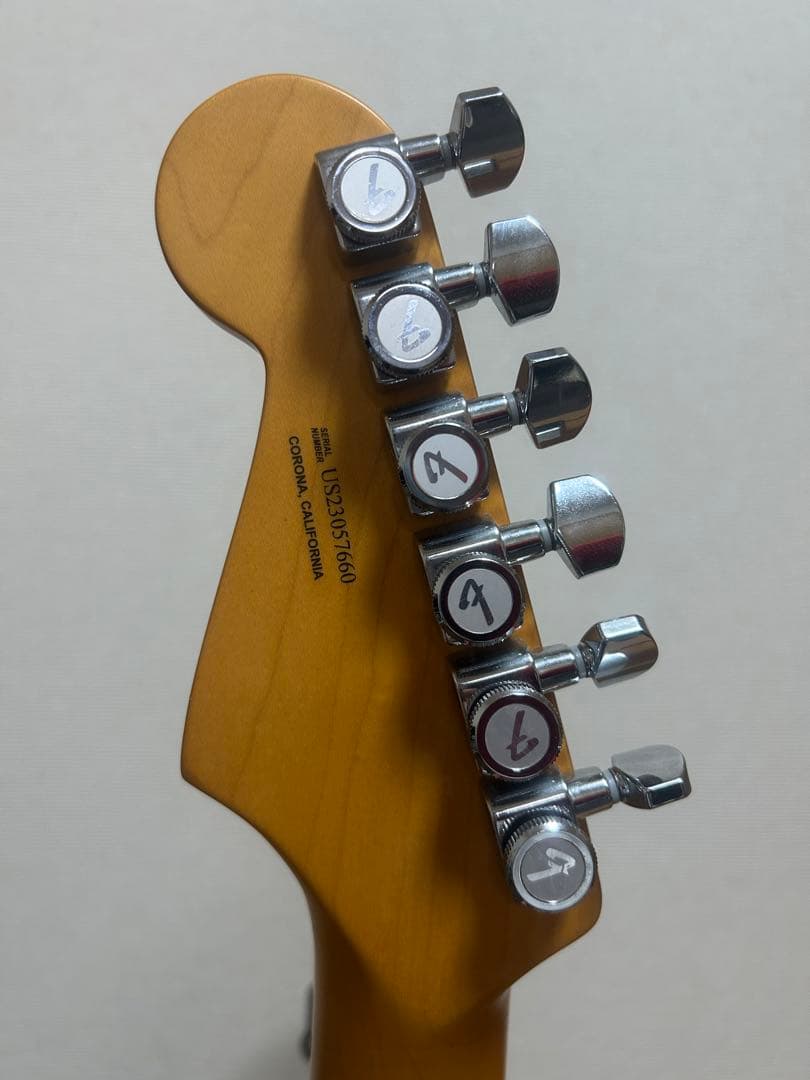 Fender ストラトキャスターウルトラSSS