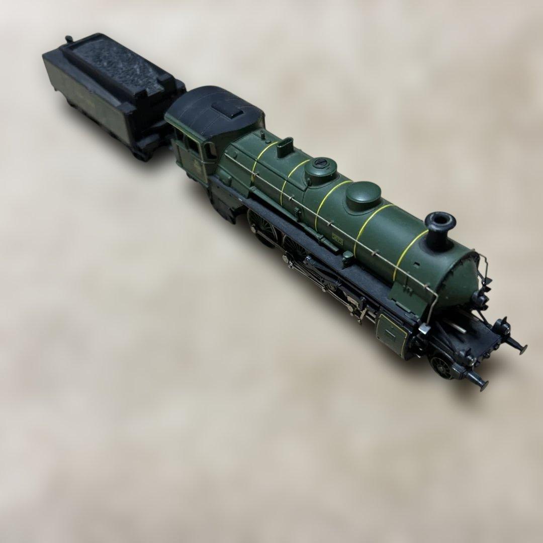 HOゲージ 緑色 蒸気機関車とテンダー車のセット