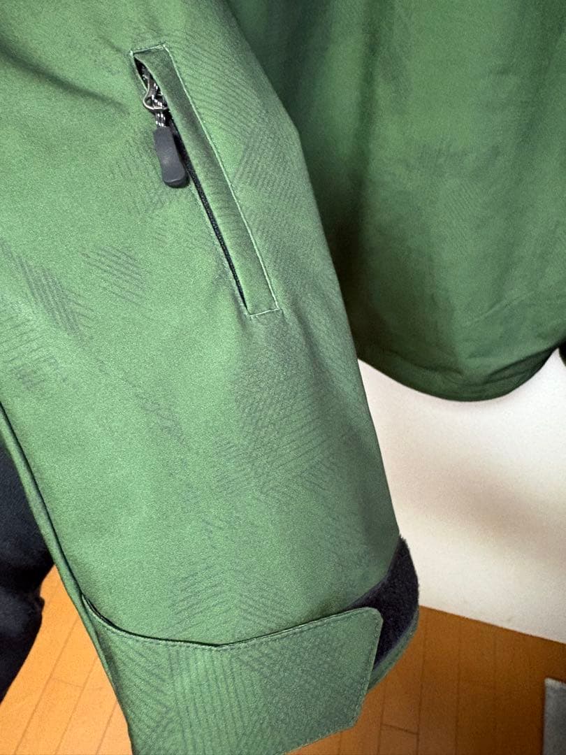 GRAVER CREEK スノーボードウェア　Sサイズ 新品未使用