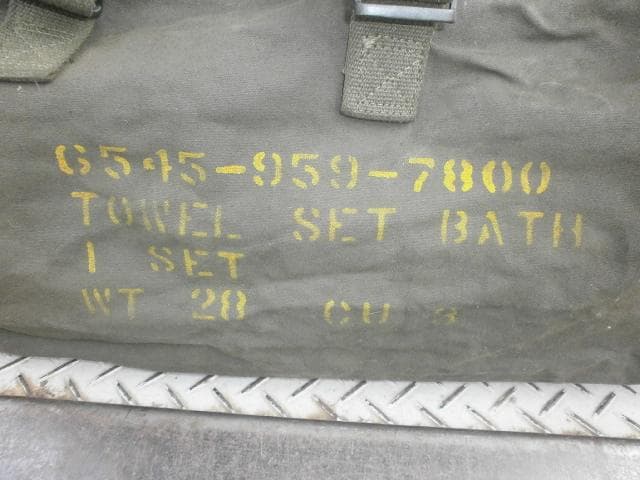 米軍放出品　メディカルキットバック　ビンテージ