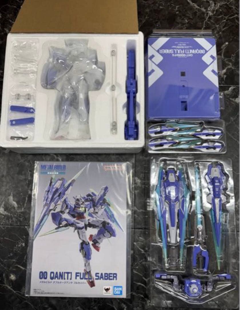 L BUILDダブルオークアンタフルセイバー＋パーツ2セット