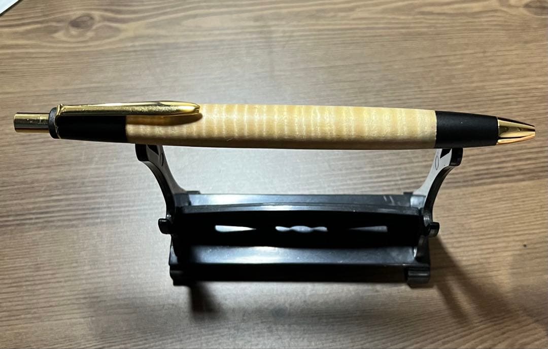 ボナンペン 栃 縮杢 アルミ金具