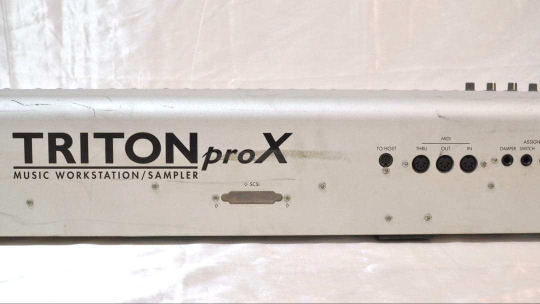 KORG TRITON シンセサイザー prox 88鍵盤 シルバー