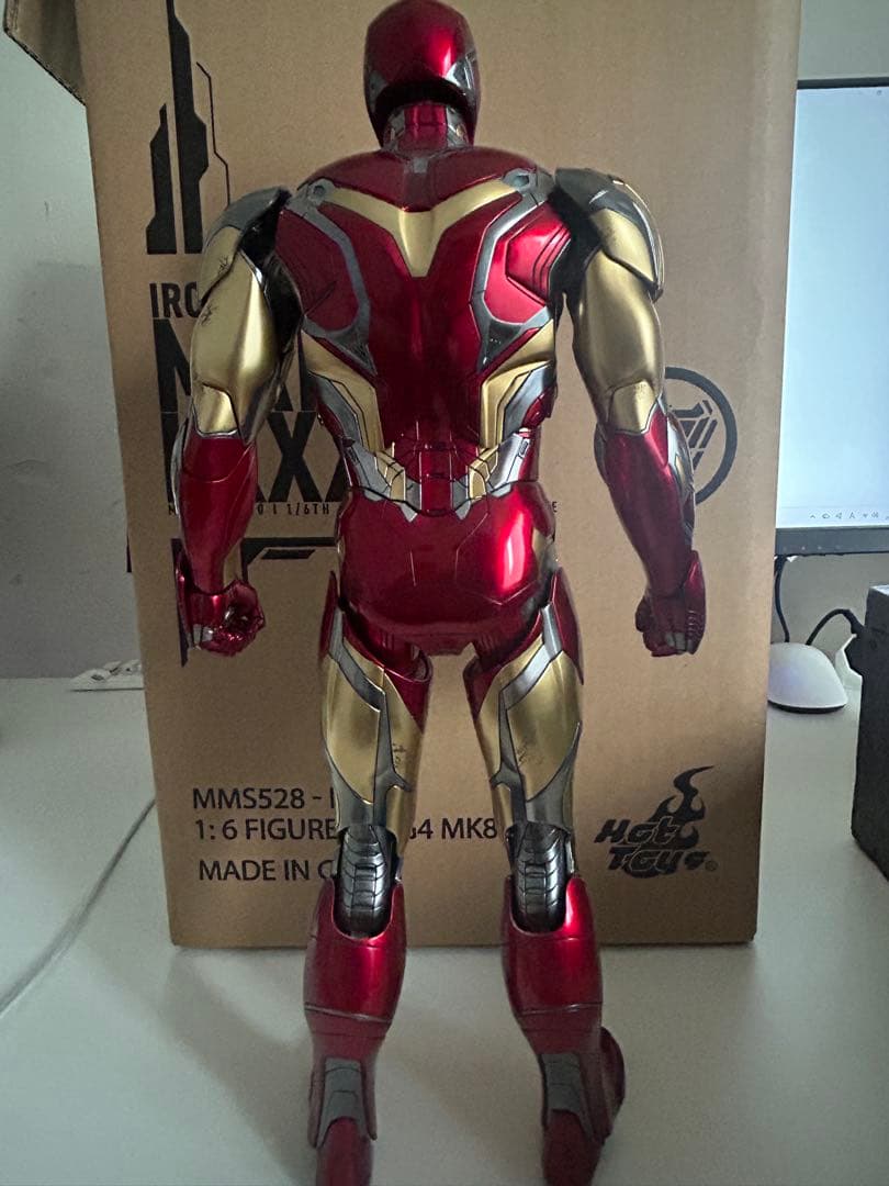 hottoys アイアンマン マーク85