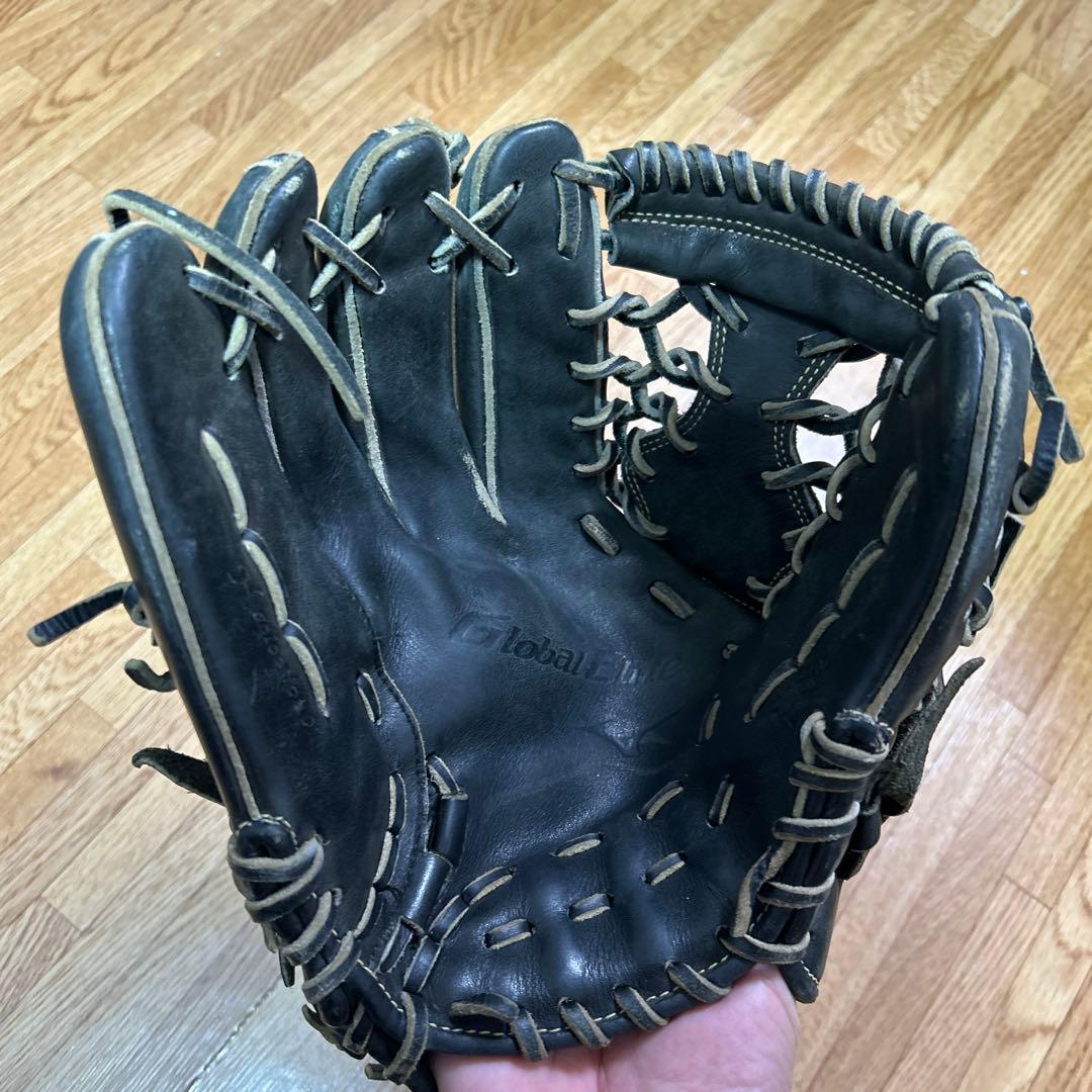 ア*ド様 Mizuno 硬式グローブ 黒（左投げ）　サイズ小さめ（縦28cm）