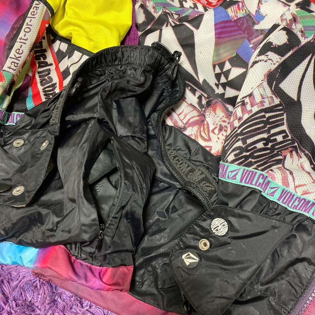 volcom ウェア レディースジャケット usM サイズ　日本L 送料込み