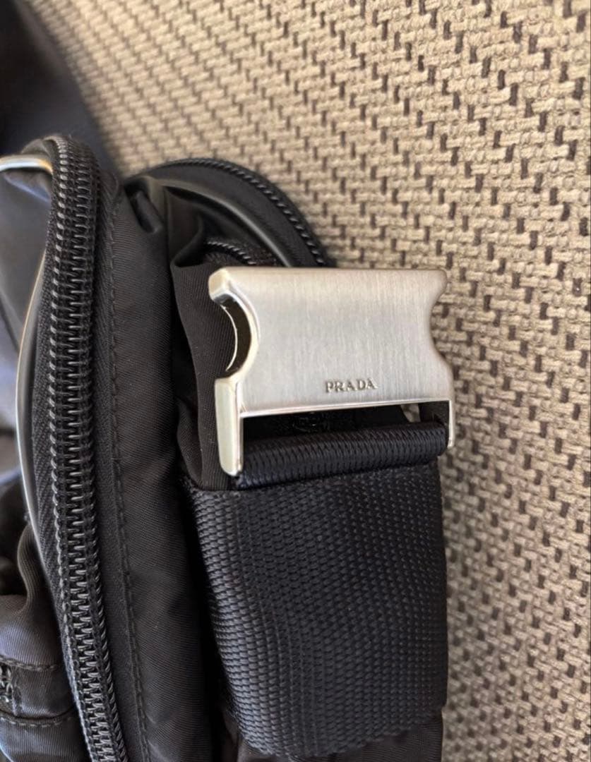 PRADA ブラック ボストンバッグ　ビジネスバッグ　プラダ