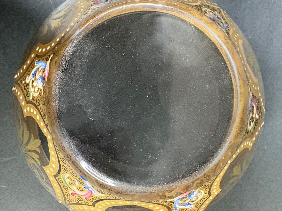 オールドバカラ豪華金彩エナメルカップとソーサ美品。