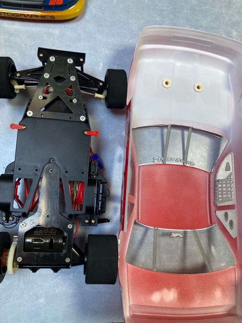 【タミヤ】RCカー1/10.Cカーシャーシ/メカ付き、ボディ/フォード•ナスカー