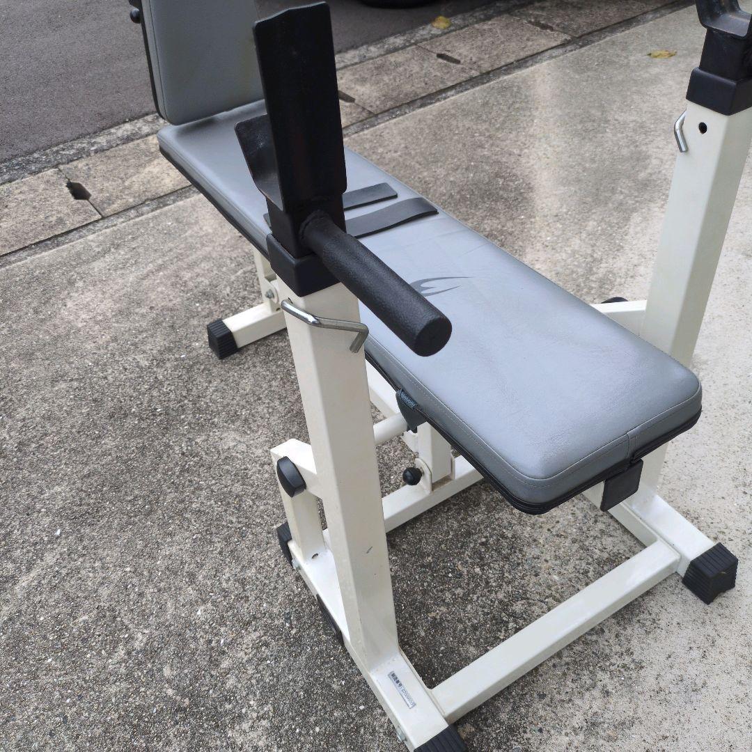 ボディメーカー　ハイパープレスベンチ　筋トレ