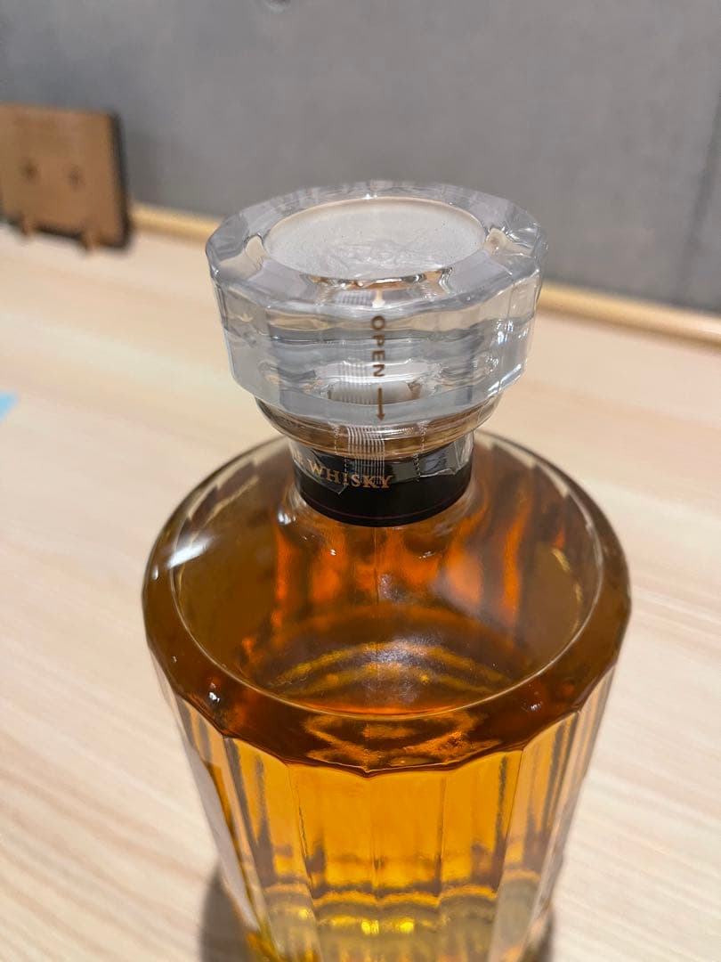 サントリー SUNTORY 響 ジャパニーズハーモニー 700ml