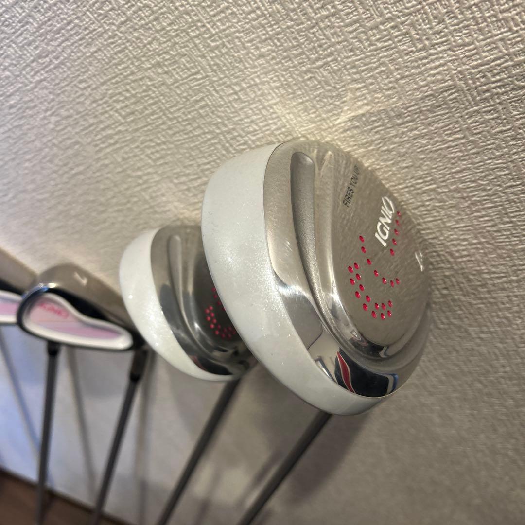 美品IGNIO レディースL 7本　右利き　イグニオ　ハーフゴルフセット
