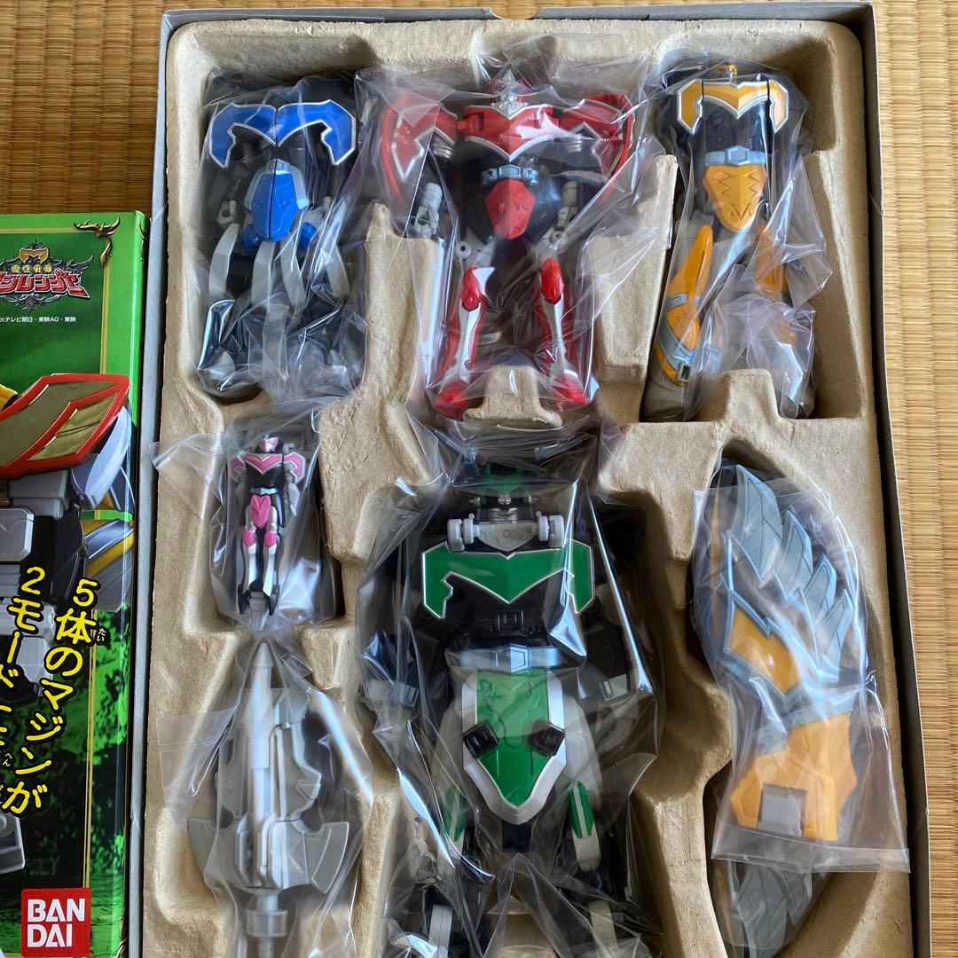 マジレンジャー、マジキング