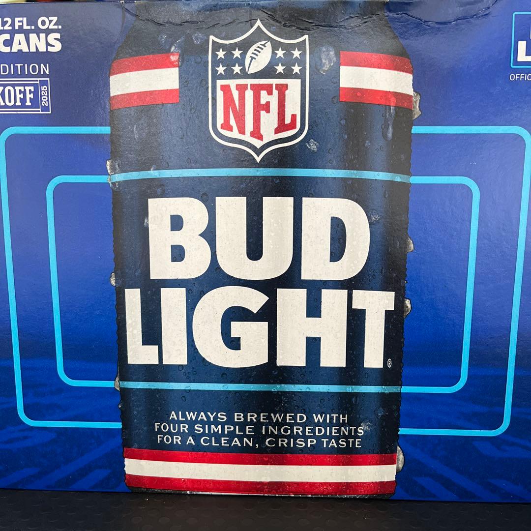 バドワイザー　ライトビールNFLコラボ限定版 355ml✖︎30缶