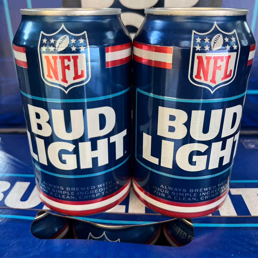 バドワイザー　ライトビールNFLコラボ限定版 355ml✖︎30缶