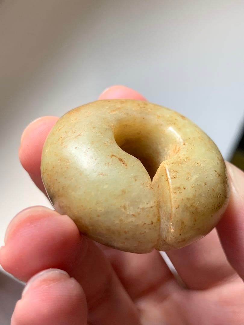 紅山文化　中国勾玉　紀元前3000年　出土　和田玉　翡翠勾玉　石器　土器　根付