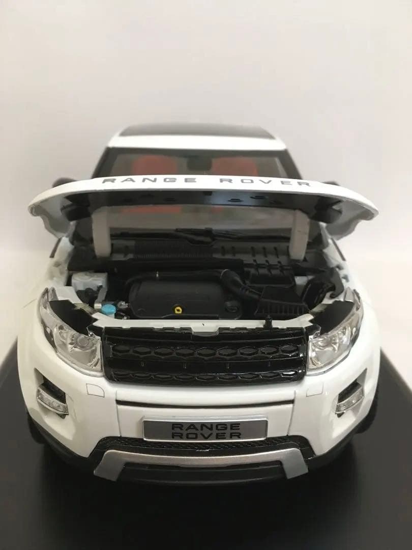 レンジローバー イヴォーク 1/18 ミニカー