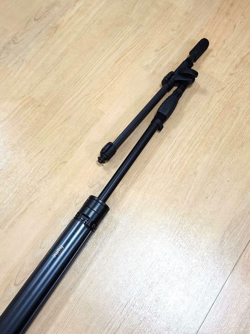 gator マイクスタンド 三脚式 黒と赤
