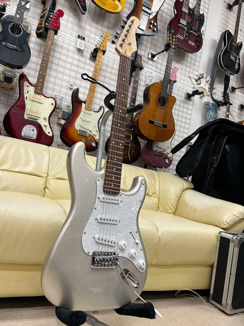 バッカス ストラトキャスターBACCHUS / BST-1R Silver
