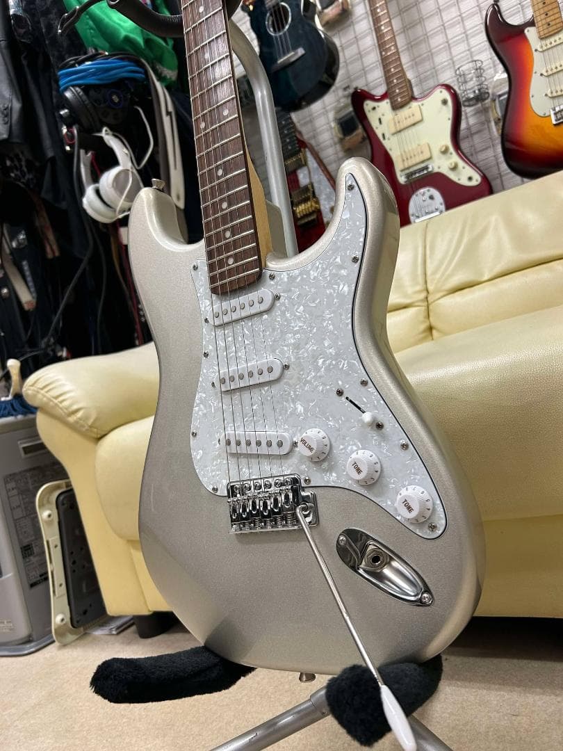 バッカス ストラトキャスターBACCHUS / BST-1R Silver