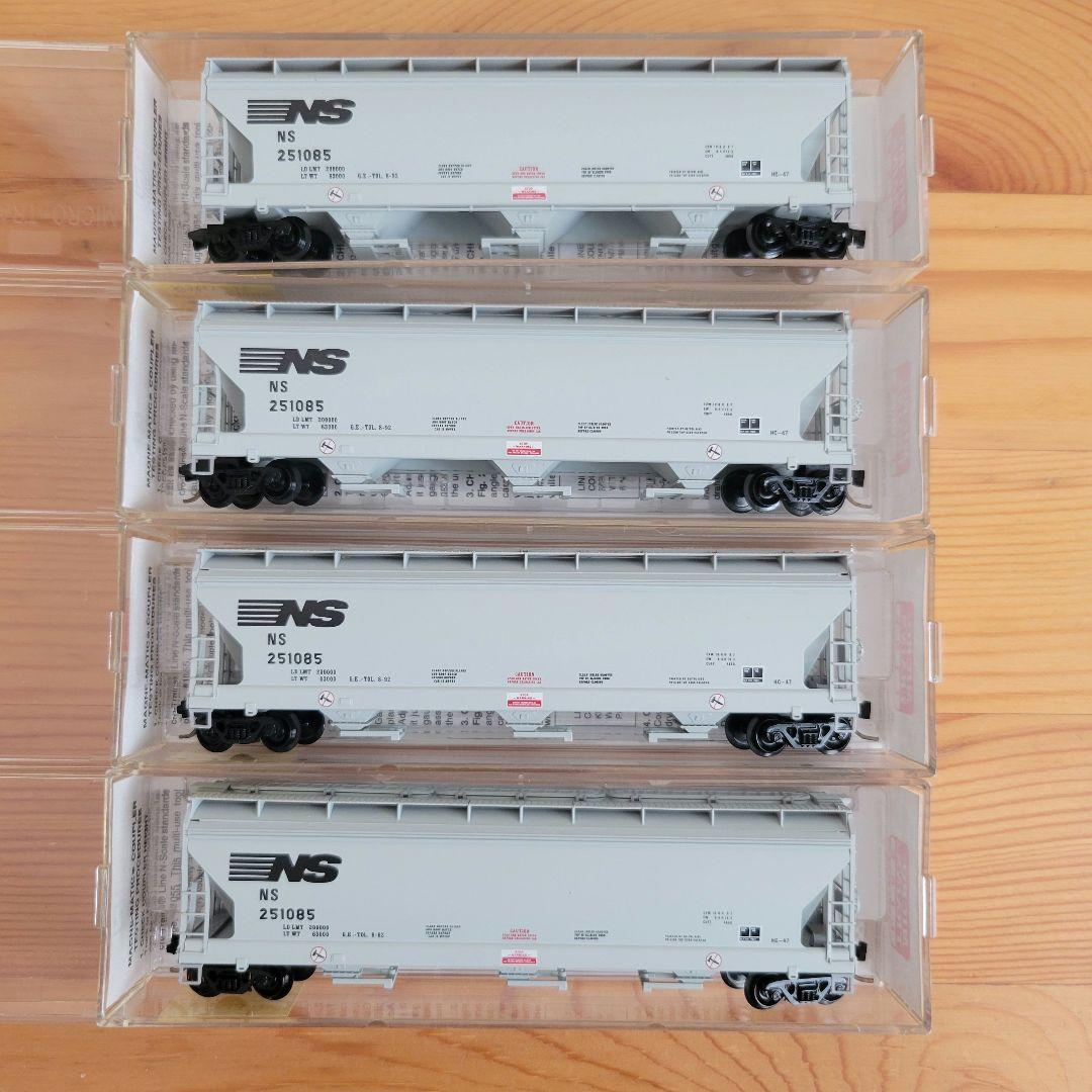 マイクロトレインズ　外国貨車4両セット