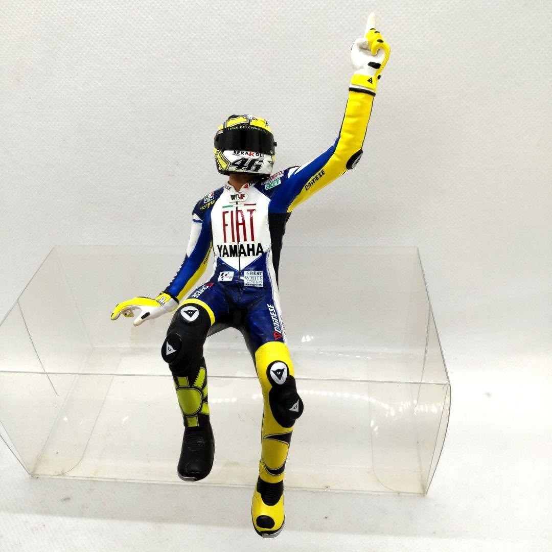 ミニチャンプス1/12 ヤマハ YZR-M1 & ヴァレンチノロッシフィギュア