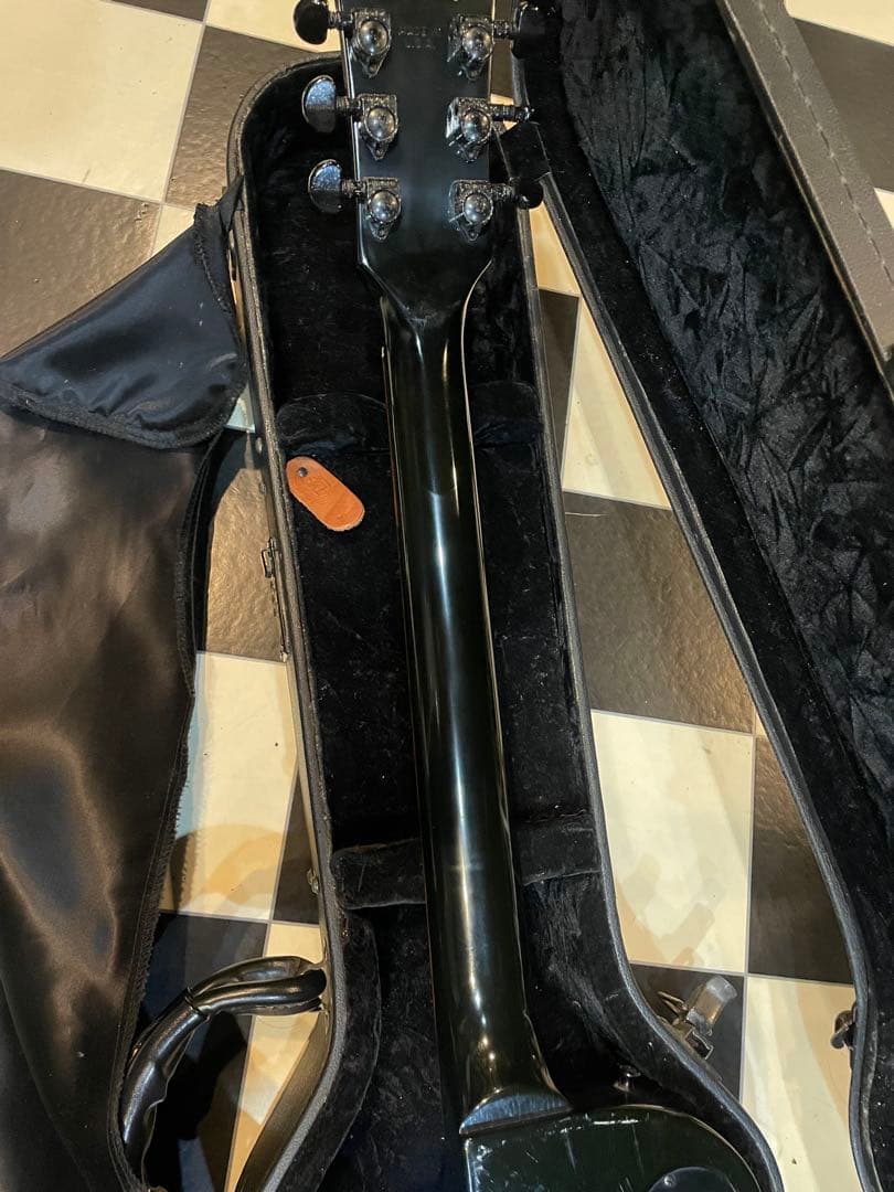 Gibson Les Paul ハードケース付属