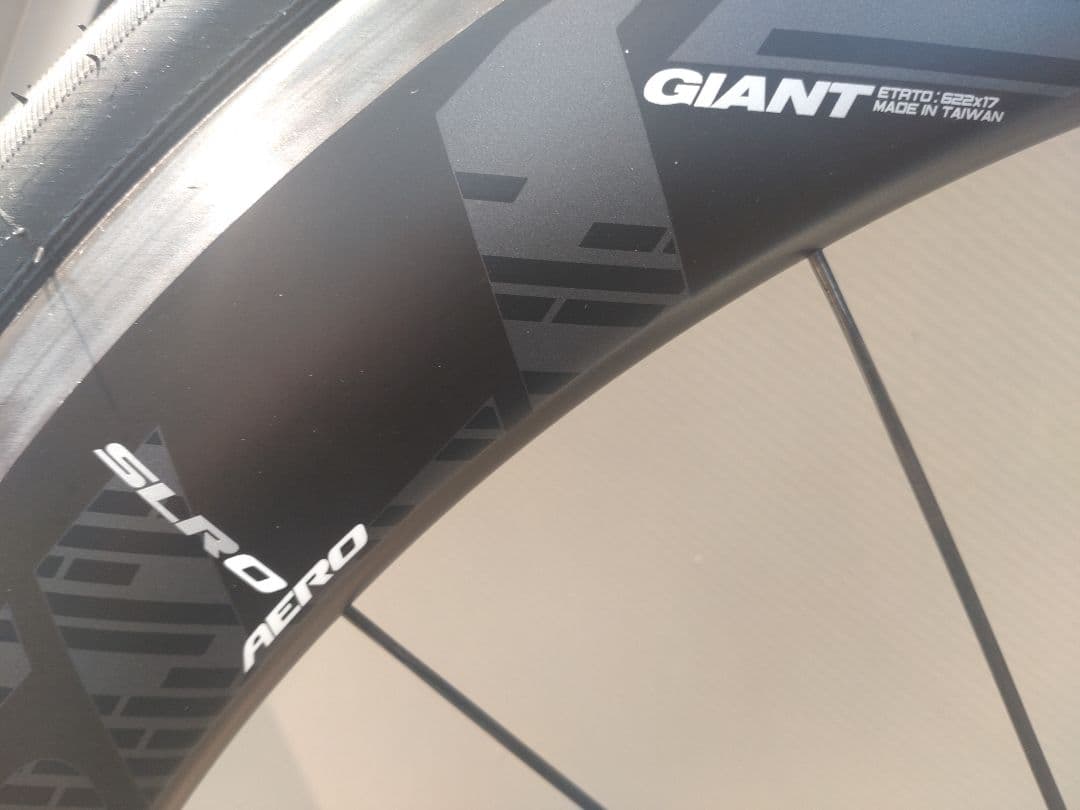 GIANT SLR0 AERO チューブレスレディホイール リアのみ