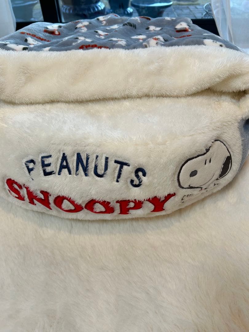 ペットパラダイスベット　スヌーピー丸型　遠赤外線 サイズL新品未使用タグ付き